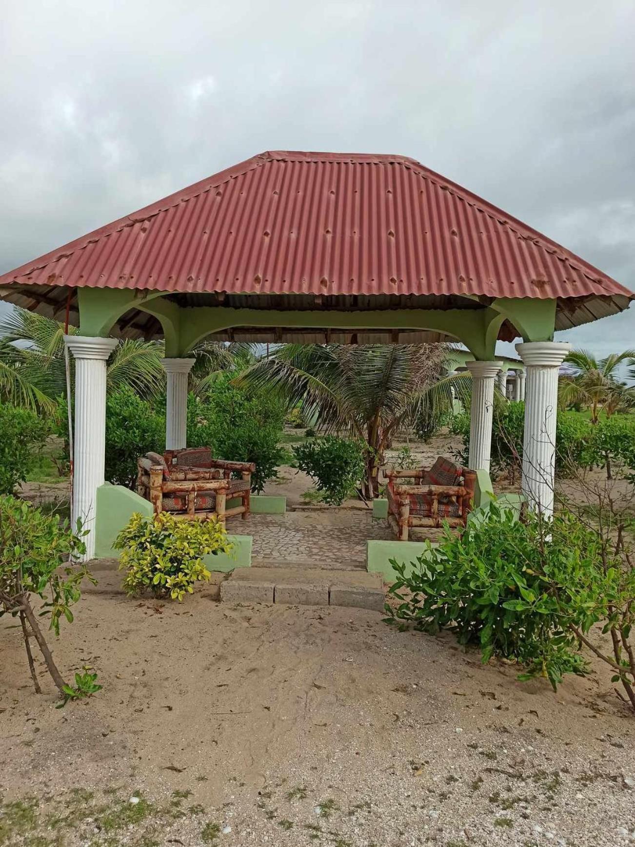 Bosofet Beach And Creek Lodge Sanyang Exterior photo